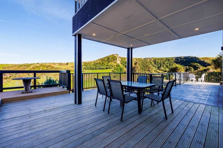 Photo of property in 48 Kawei Road, Ohawe, Hawera, 4671