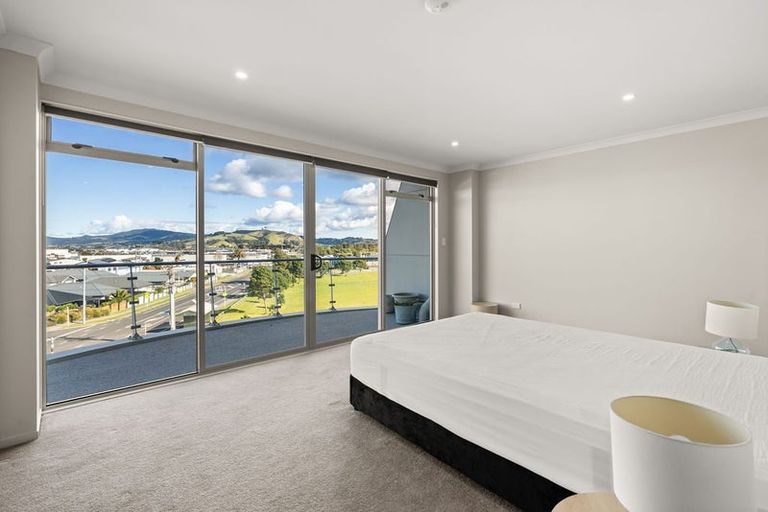 Photo of property in 10/898 Papamoa Beach Road, Papamoa Beach, Papamoa, 3118
