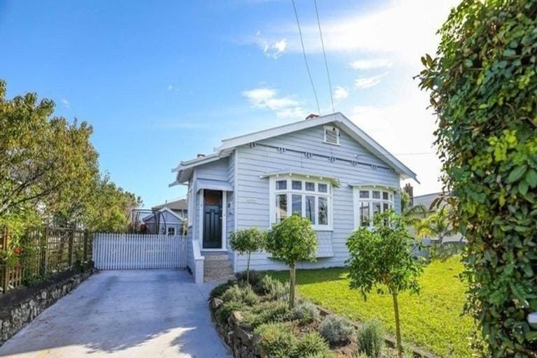 Photo of property in 6 Powell Street, Avondale, Auckland, 1026