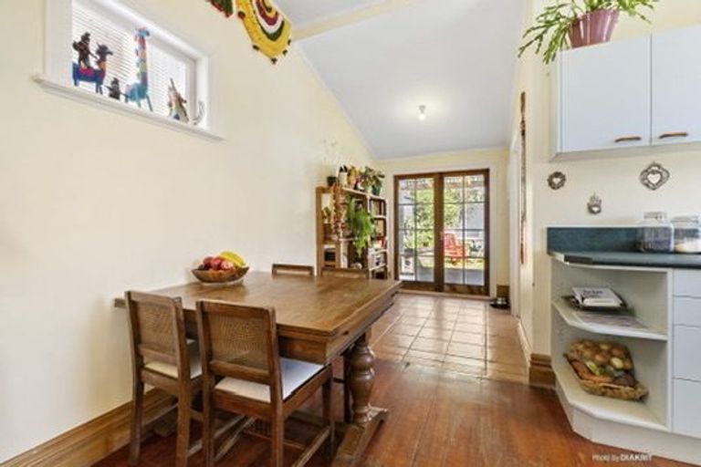 Photo of property in 65 Herald Street, Berhampore, Wellington, 6023