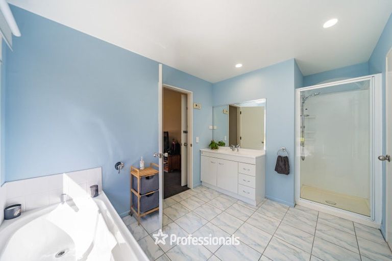 Photo of property in 8 Tuhua Lane, Brown Owl, Upper Hutt, 5018