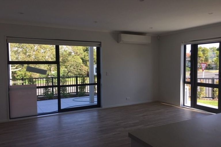 Photo of property in 51 Eugenia Rise, Totara Heights, Auckland, 2105