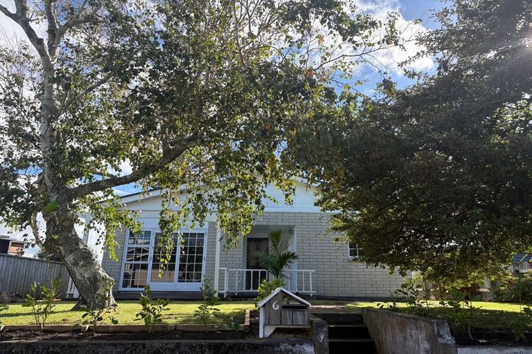 Photo of property in 6 Henui Street, Strandon, New Plymouth, 4312