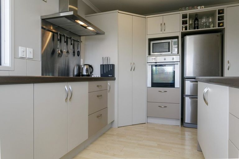 Photo of property in 23 Brompton Close, Richmond Heights, Taupo, 3330