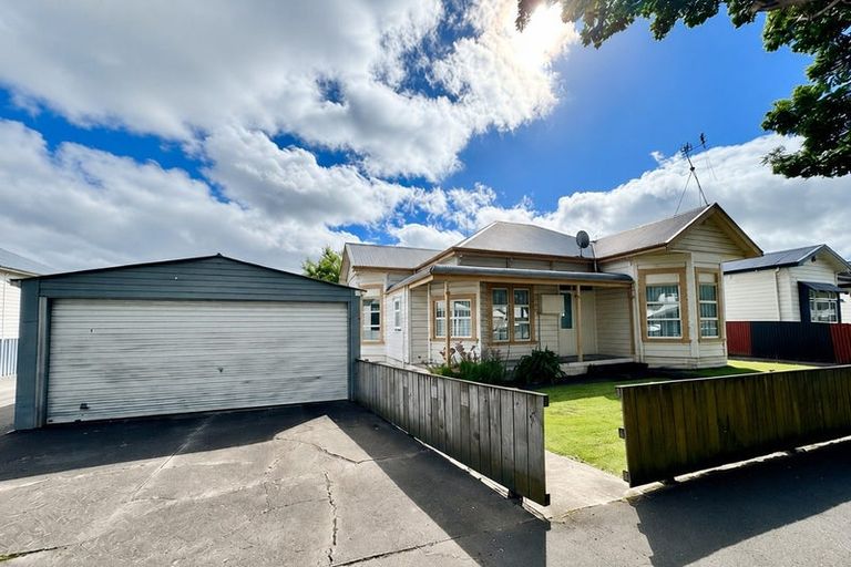 Photo of property in 16 Ada Street, Hokowhitu, Palmerston North, 4410