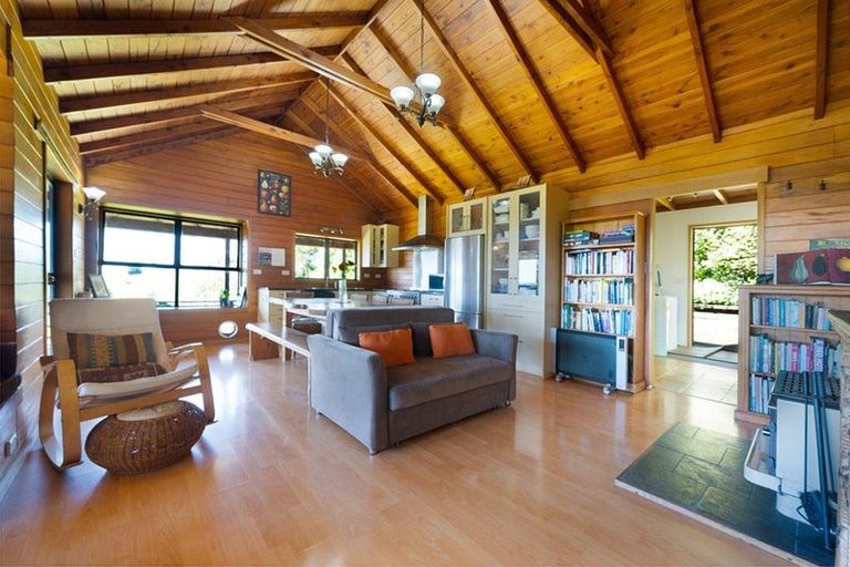 Photo of property in 182a Spur Road, Stillwater, Silverdale, 0993