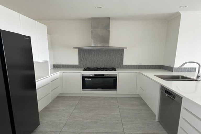 Photo of property in 31/1 Scott Road, Hobsonville, Auckland, 0616
