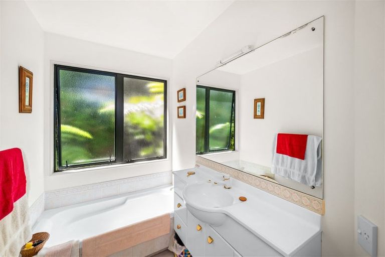 Photo of property in 25 Bay Vista Drive, Pohara, Takaka, 7183