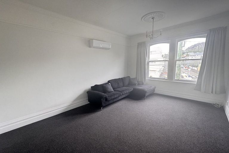 Photo of property in 2a Russell Terrace, Newtown, Wellington, 6021