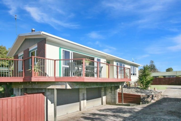 Photo of property in 3b Montana Place, Merrilands, New Plymouth, 4312
