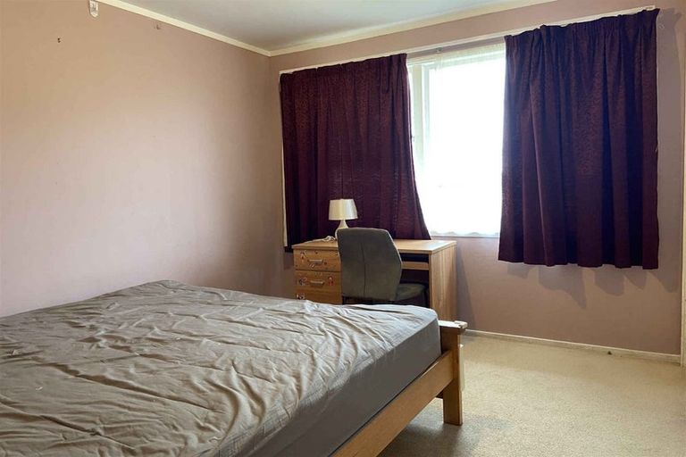 Photo of property in 71 Seaview Road, Glenfield, Auckland, 0629