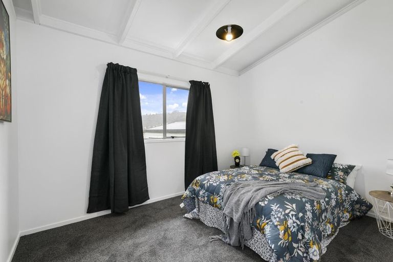 Photo of property in 149a George Street, Stokes Valley, Lower Hutt, 5019