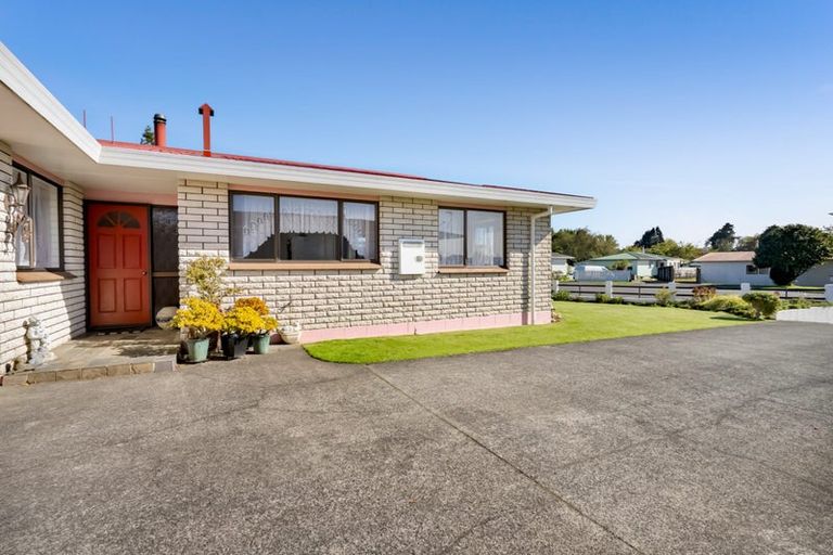 Photo of property in 25 Koromiko Street, Inglewood, 4330
