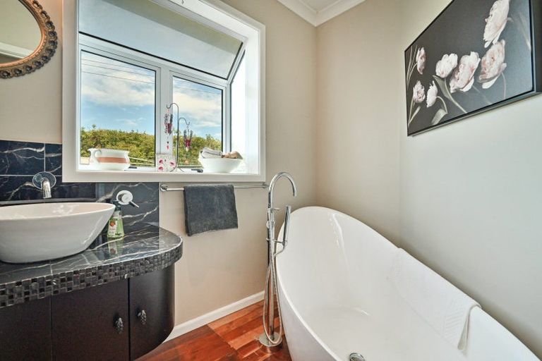 Photo of property in 72 Raupare Road, Twyford, Hastings, 4175