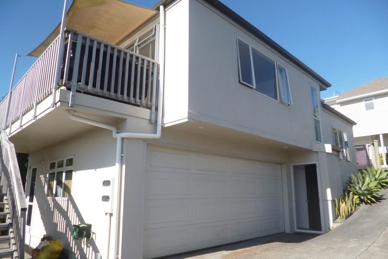 Photo of property in 49b Onewa Road, Northcote, Auckland, 0627