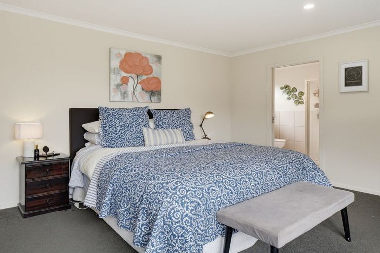 Photo of property in 9 Majestic Way, Kelvin Grove, Palmerston North, 4414