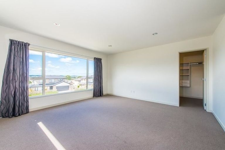 Photo of property in 102 Babich Road North, Ranui, Auckland, 0612