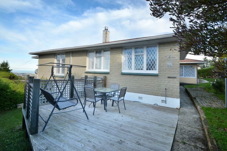 Photo of property in 18 Hanlon Street, Halfway Bush, Dunedin, 9010