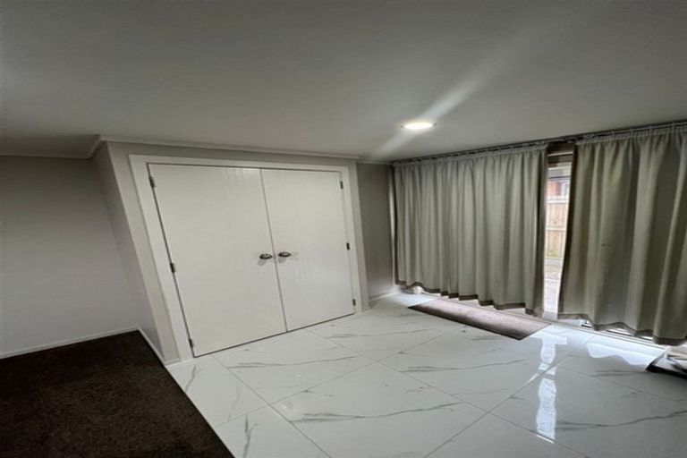 Photo of property in 25 Miles Avenue, Papatoetoe, Auckland, 2025