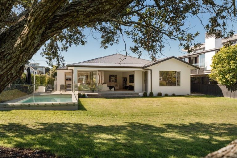 Photo of property in 194 Oceanbeach Road, Mount Maunganui, 3116