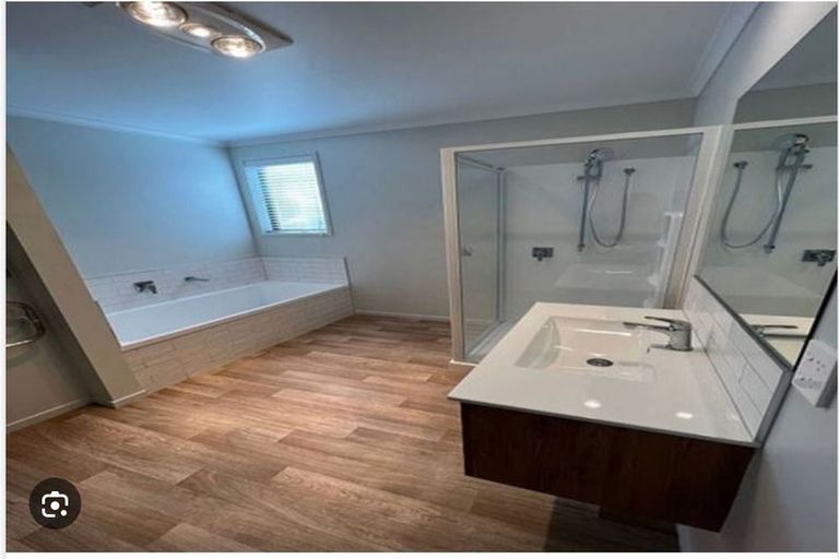 Photo of property in 12 Wrybill Way, Welcome Bay, Tauranga, 3112