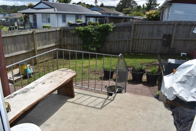 Photo of property in 2/77 Luanda Drive, Ranui, Auckland, 0612
