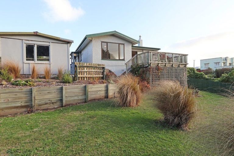 Photo of property in 23 Blackwater Street, Bluff, 9814