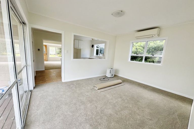 Photo of property in 530 Beach Road, Murrays Bay, Auckland, 0630
