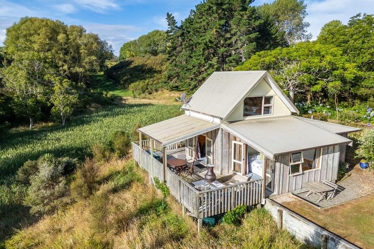 Photo of property in 101 Forest Lakes Road, Otaki, 5583