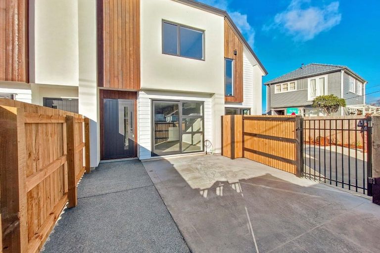 Photo of property in 52 Milne Crescent, Taita, Lower Hutt, 5011