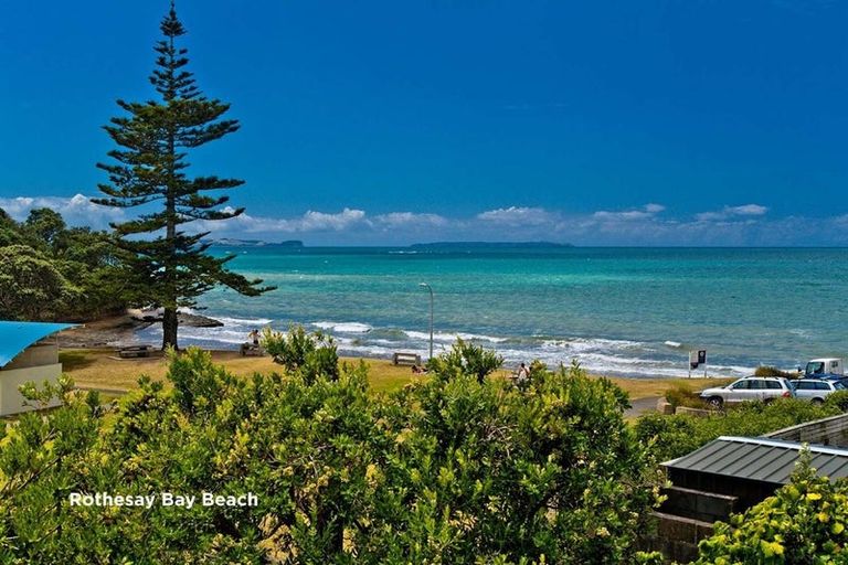 Photo of property in 16 Knights Road, Rothesay Bay, Auckland, 0630