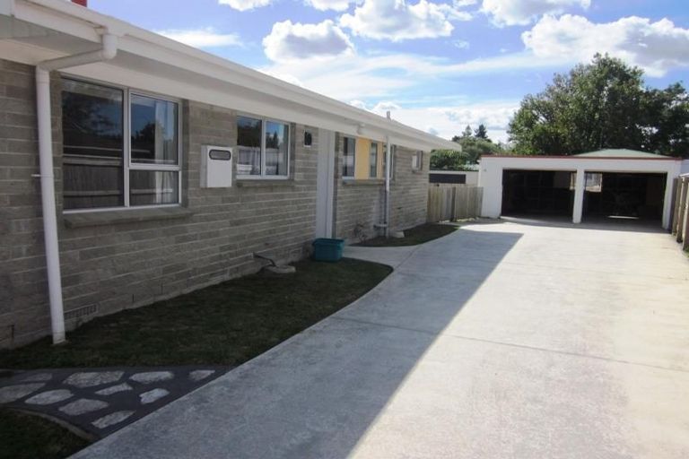 Photo of property in 15 Dermont Street, Bader, Hamilton, 3206