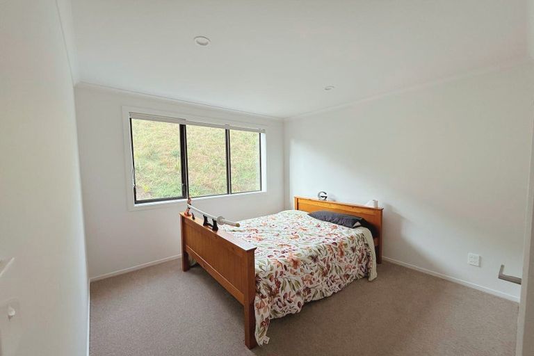 Photo of property in 15 Holystone Road, Whitby, Porirua, 5024