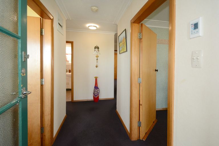 Photo of property in 18 Hanlon Street, Halfway Bush, Dunedin, 9010