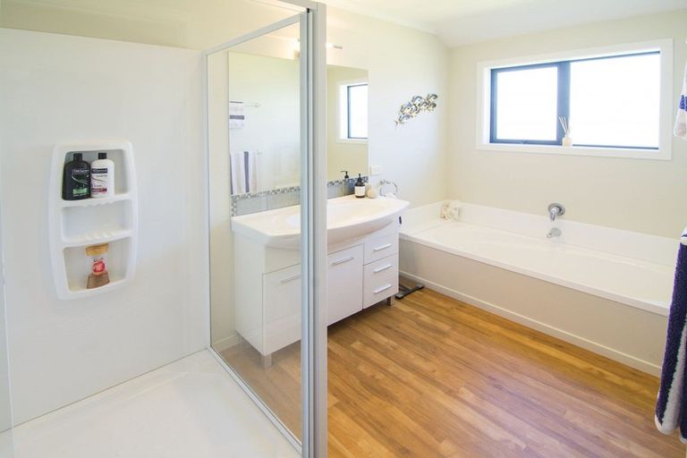 Photo of property in 11 Mervyn Brown Place, Solway, Masterton, 5810