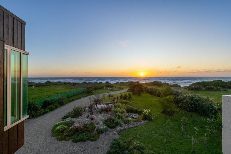 Photo of property in 3/189 Okari Road, Cape Foulwind, Westport, 7892
