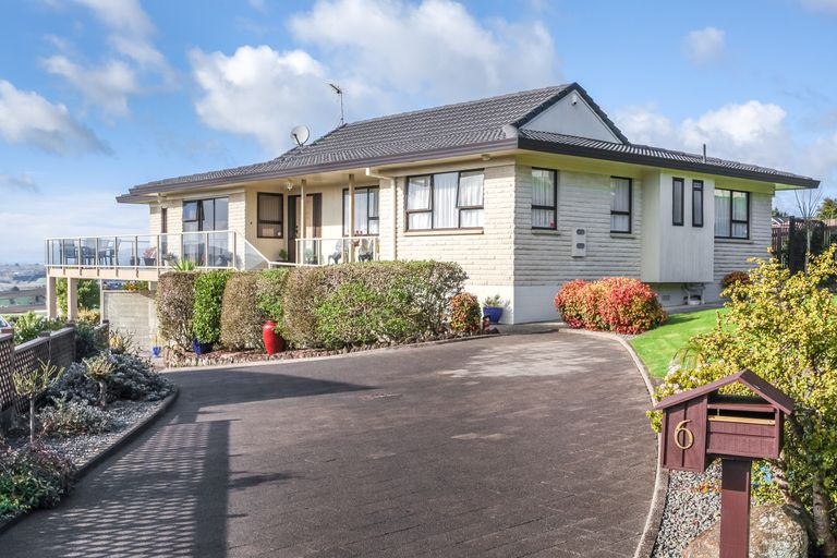 Photo of property in 6 Tremen Place, Pukekohe, 2120
