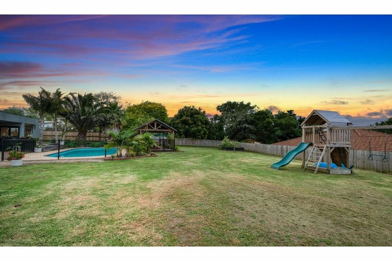 Photo of property in 8 Cloverfields Drive, Waimauku, 0812