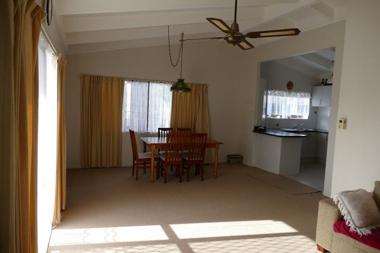 Photo of property in 1/8 Wattle Street, New Lynn, Auckland, 0600