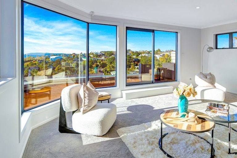 Photo of property in 41 Aberdeen Road, Castor Bay, Auckland, 0620