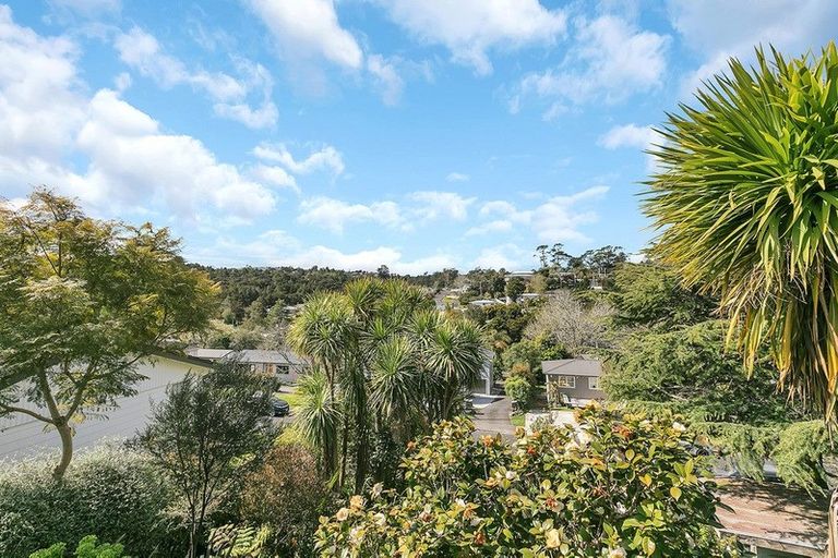 Photo of property in 47 Vandeleur Avenue, Birkdale, Auckland, 0626