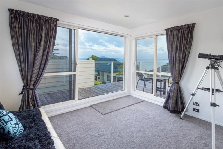 Photo of property in 2/29 Orchard Road, Browns Bay, Auckland, 0630