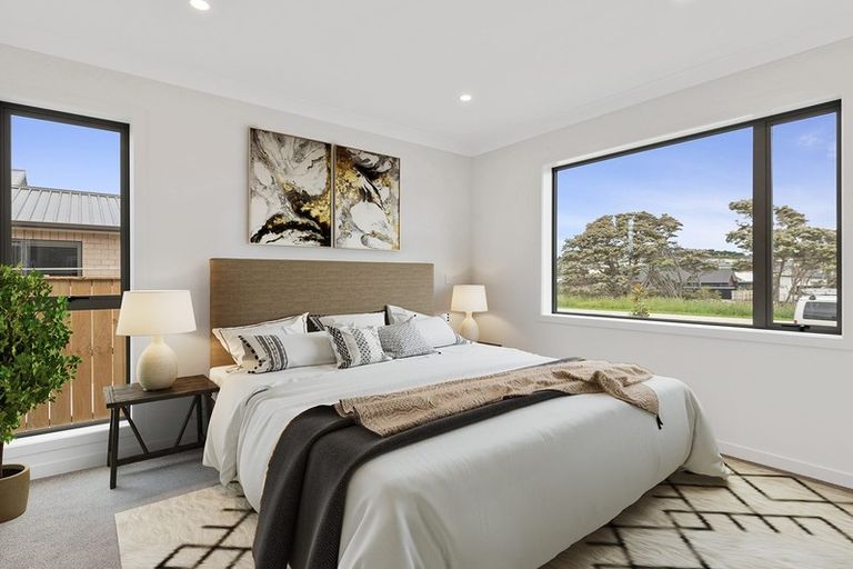 Photo of property in 15b Marine Garden Crescent, Beachlands, Auckland, 2018