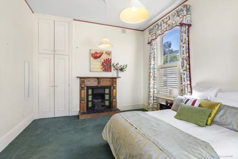 Photo of property in 11 Armour Avenue, Mount Victoria, Wellington, 6011