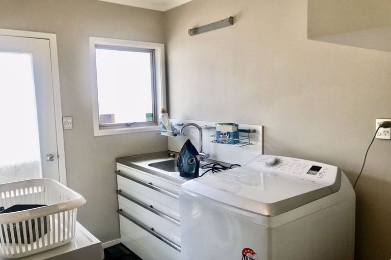 Photo of property in 101 Glenmore Road, Sunnyhills, Auckland, 2010