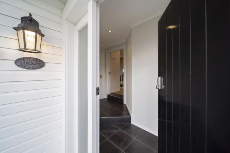 Photo of property in 30 Puriri Street, Hawera, 4610