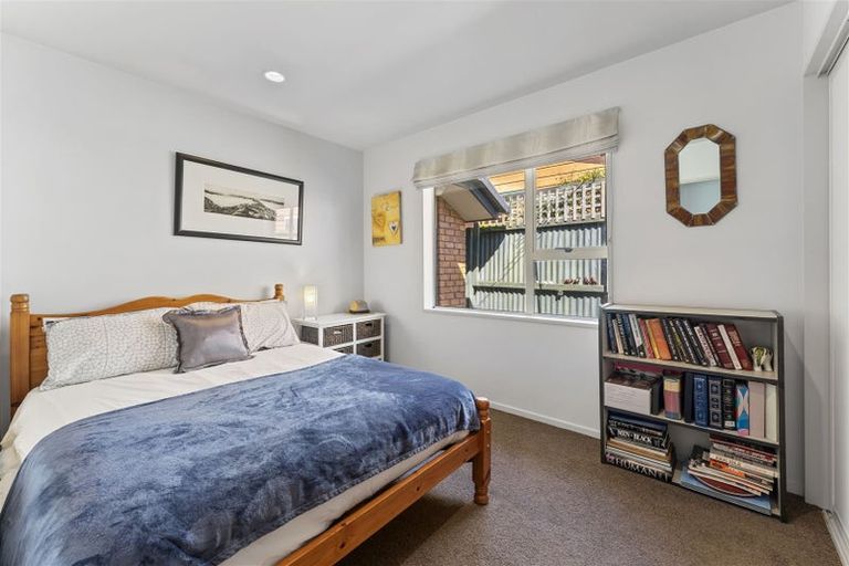 Photo of property in 38 Beach Road, North New Brighton, Christchurch, 8083