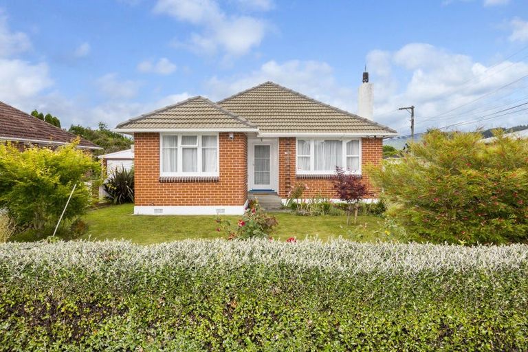 Photo of property in 37 Kashmir Avenue, Clouston Park, Upper Hutt, 5018