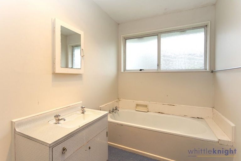 Photo of property in 4/93a Middlepark Road, Sockburn, Christchurch, 8042