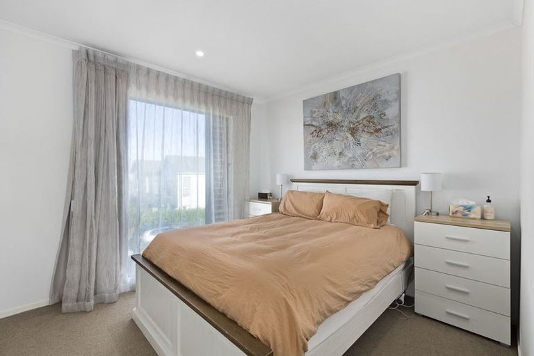 Photo of property in 6 Shelduck Way, Hobsonville, Auckland, 0616